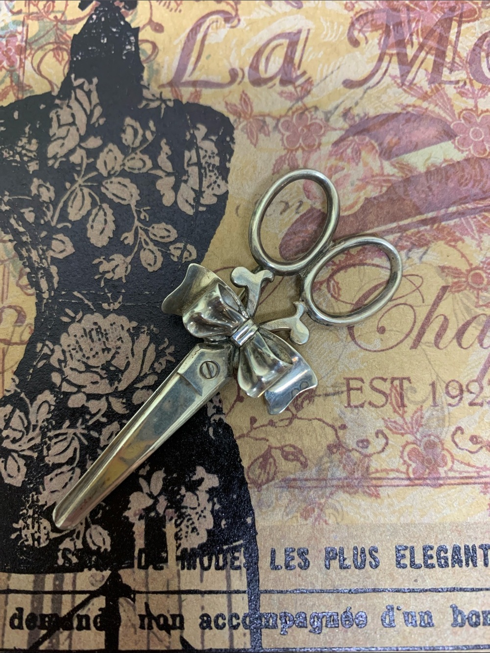 BEAU STERLING Signed Vintage Sterling Silver Scissors with Bow Brooch Pin